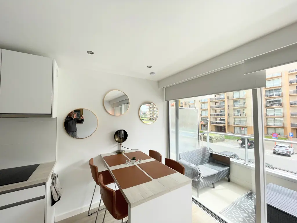 Plage:Appartement de standing avec terrasse 1 chambre à 200 m de la plage et de ses commerces