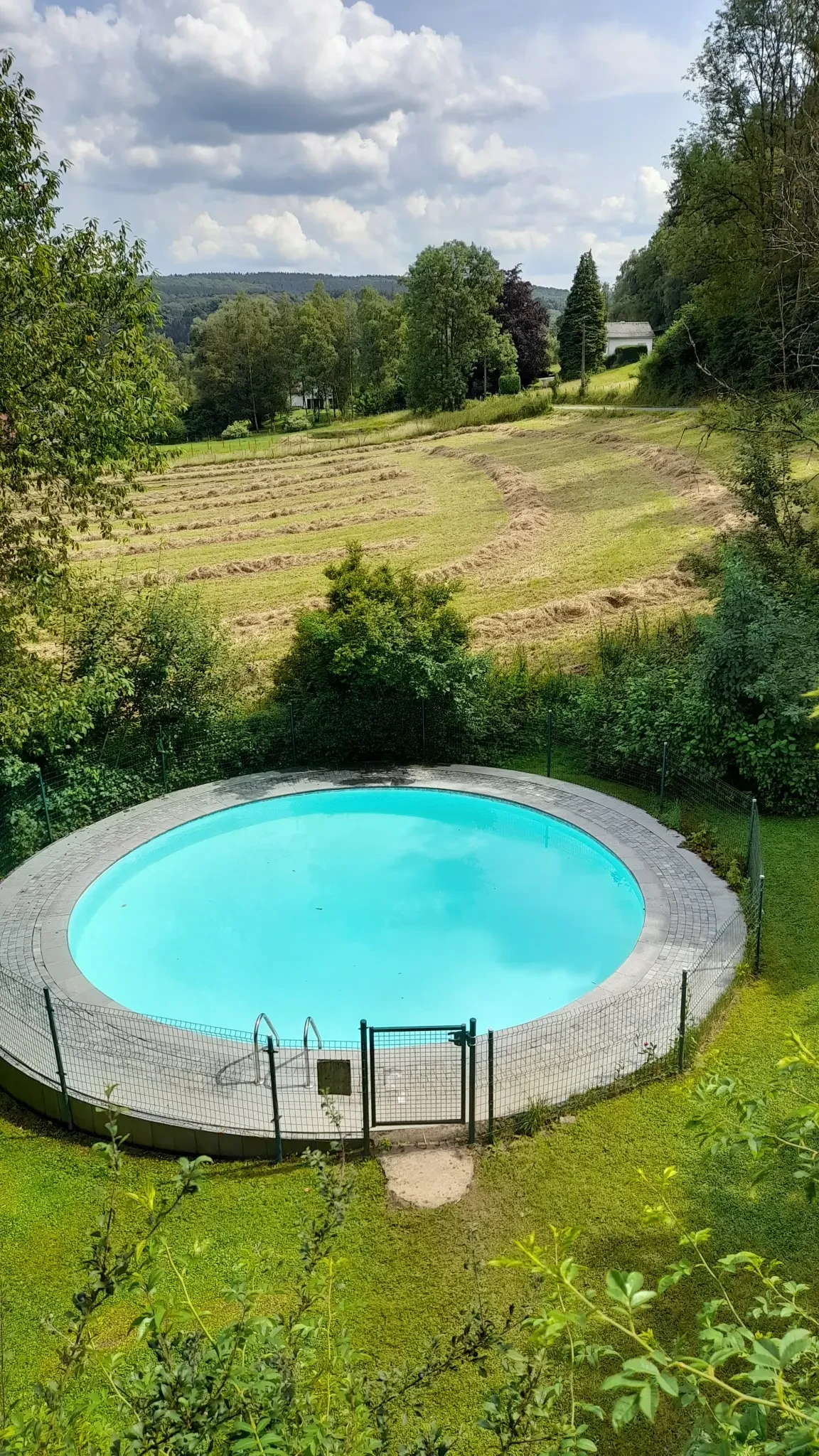 Grande maison familiale, piscine privée, barbecue