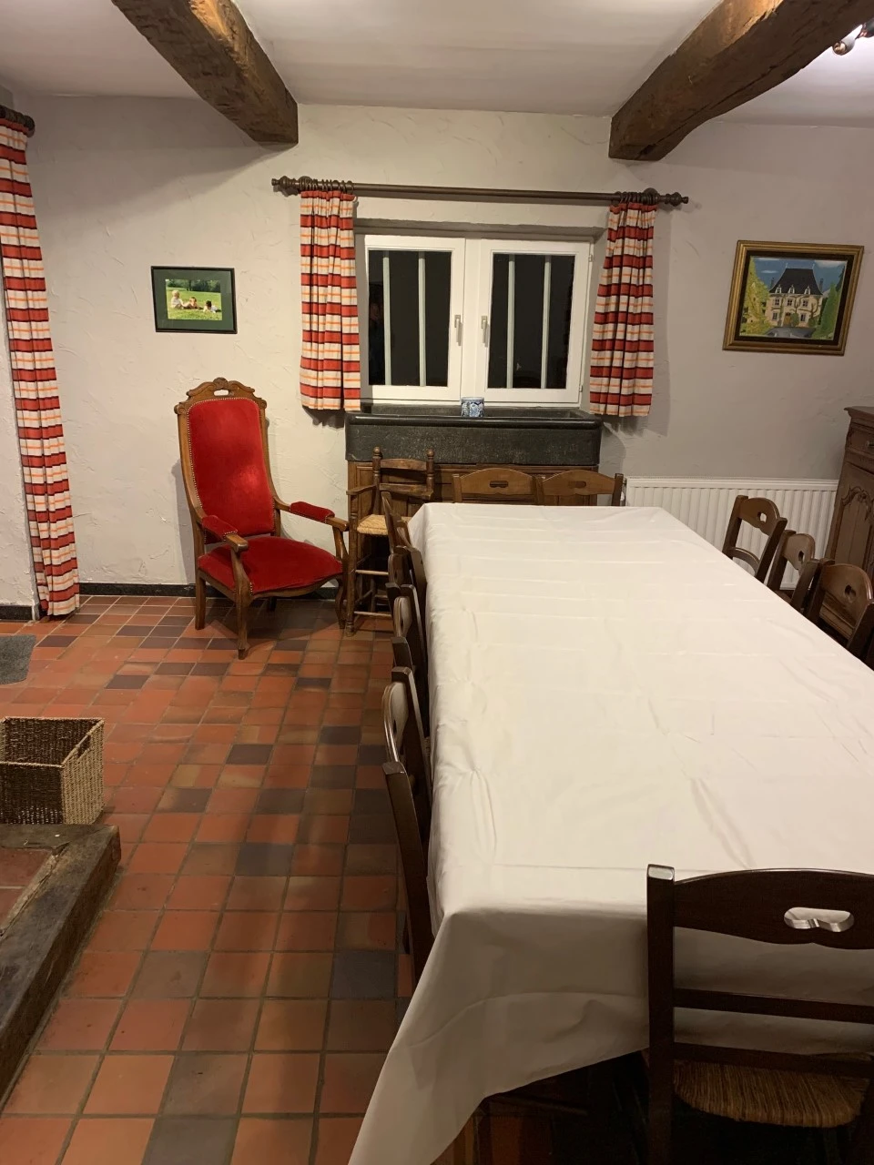 Maison de charme 14 personnes en bord de Lesse, proche de Han-sur-Lesse