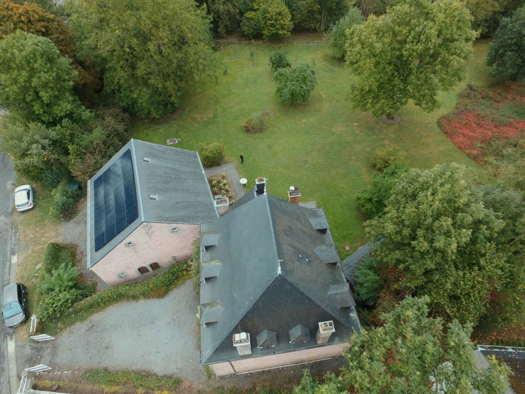 Maison de charme 14 personnes en bord de Lesse, proche de Han-sur-Lesse
