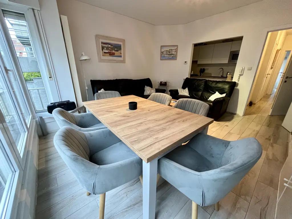 Grand appart 2ch 6p de 75m2 avec très grde terrass