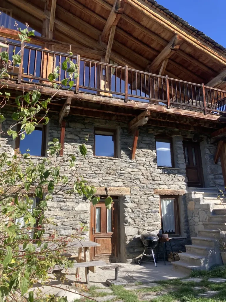 Grand beau chalet 22p. Jardin, Sauna, parking Vue plein sud