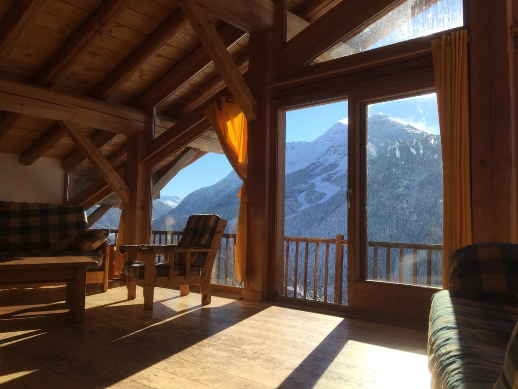 Grand beau chalet 22p. Jardin, Sauna, parking Vue plein sud