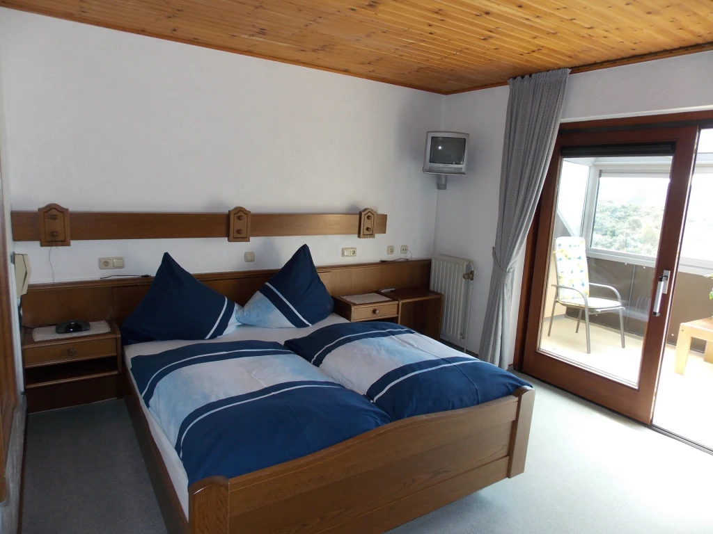 Maison de vacances très calme avec vue sur le lac    cote  sud