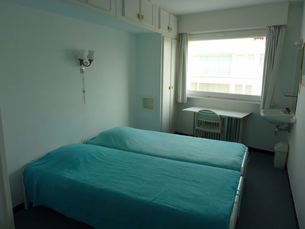 digue,dernier étage, 3 chambres, clair et spacieux