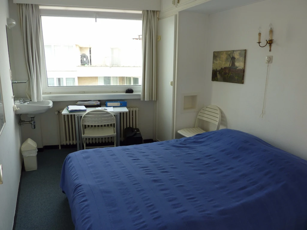 digue,dernier étage, 3 chambres, clair et spacieux