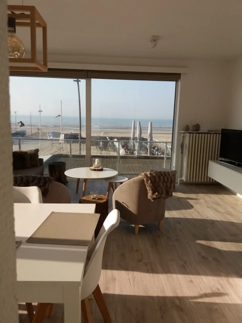 Superbe appartement rénové  vue sur mer