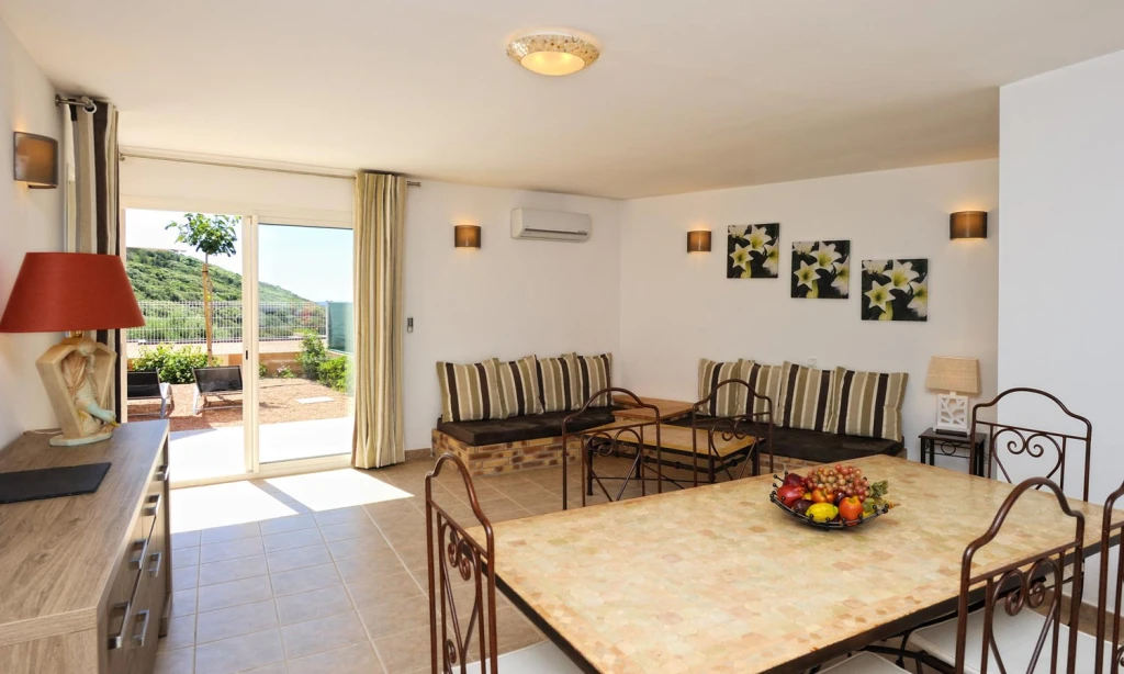 Villa de Rêve 4 étoiles, Climatisée, Piscine, Vue Mer, 6 Personnes - Mare e Macchia : Entre Mer et Maquis