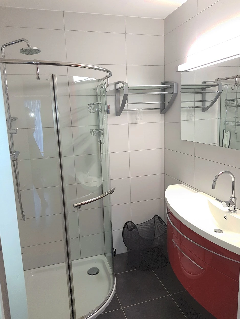 Appartement (rez) avec accès piscine couverte